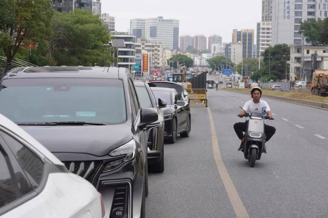 hga010代理_3年没修好！深圳重要道路引吐槽hga010代理，官方回应