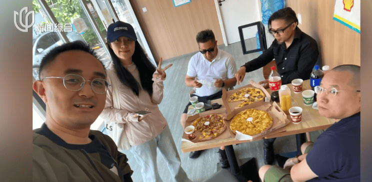 皇冠代理管理端
_小费收到手软！43岁上海男子失业后弯道超车皇冠代理管理端
，收入翻三倍