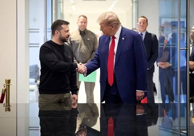 皇冠信用平台出租出售_俄军7亿美元导弹车一夜蒸发皇冠信用平台出租出售，特朗普很激动，忽悠乌克兰继续打！